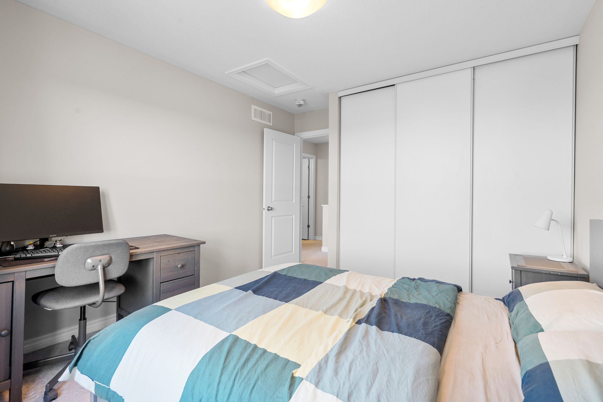 18-web-or-mls-743b-magnolia-st-206