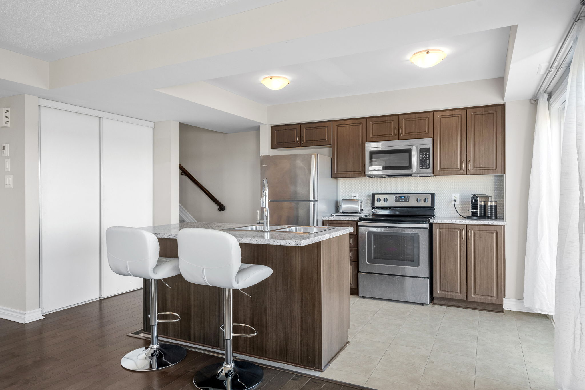 5-web-or-mls-743b-magnolia-st-206