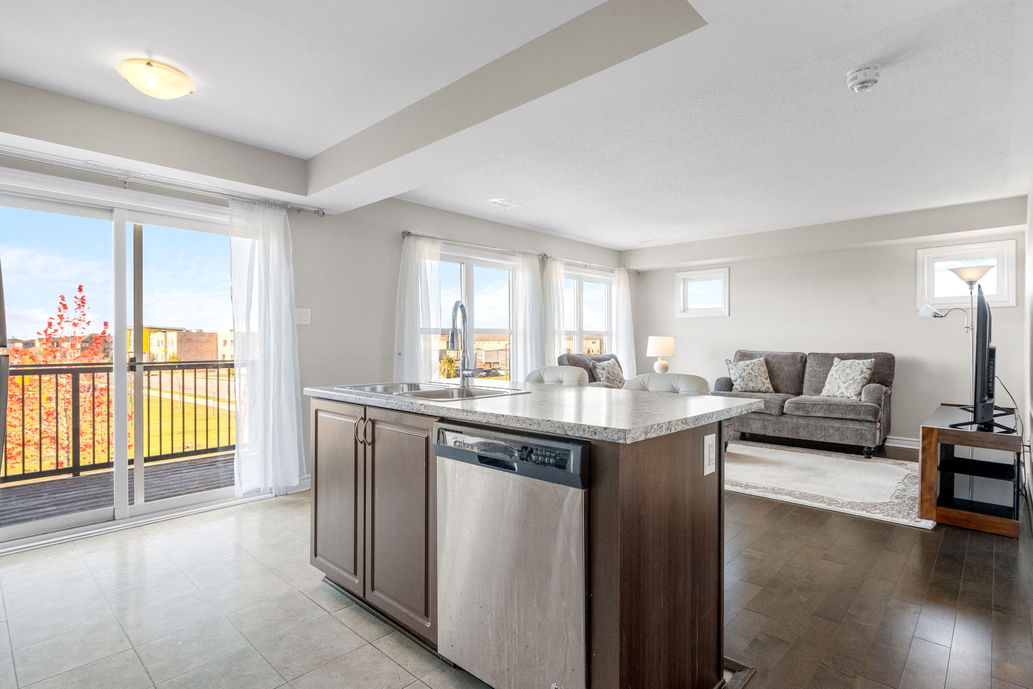 7-web-or-mls-743b-magnolia-st-206